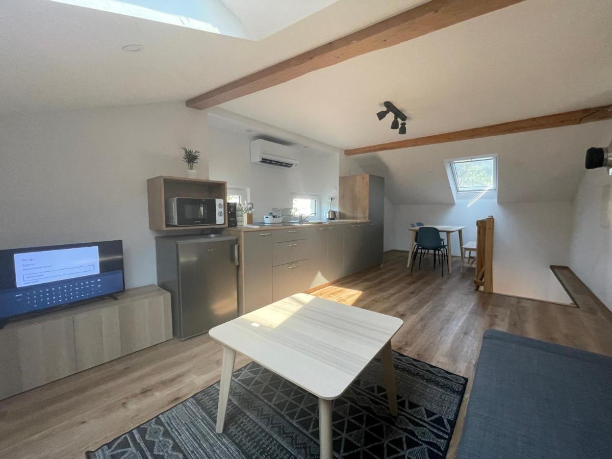 Azimut Hisa Apartment โทลมิน ภายนอก รูปภาพ